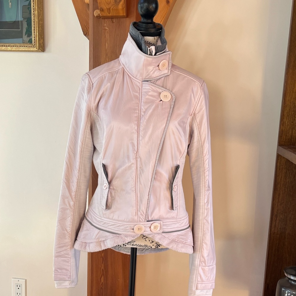 lululemon athletica pink and gray jacket